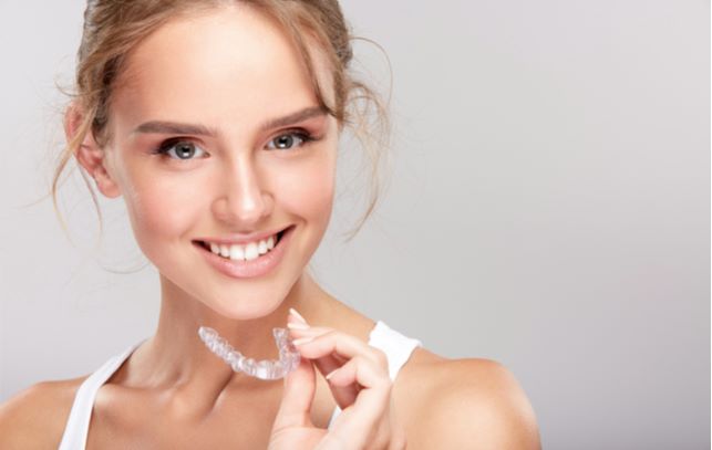 Kesteven Dental Care ClearLine vs Traditional Braces-Pros and Cons